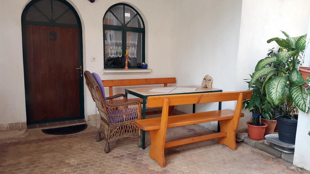 Apartments Sanda Tribunj Tribalj Kültér fotó